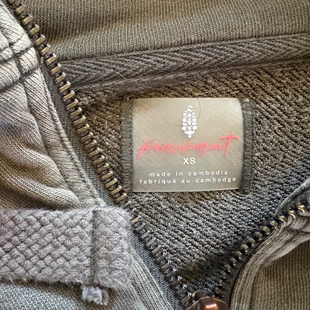 $128 Free People Movement All Your Love Solid Hoodie Size XS - Picture 6 of 9